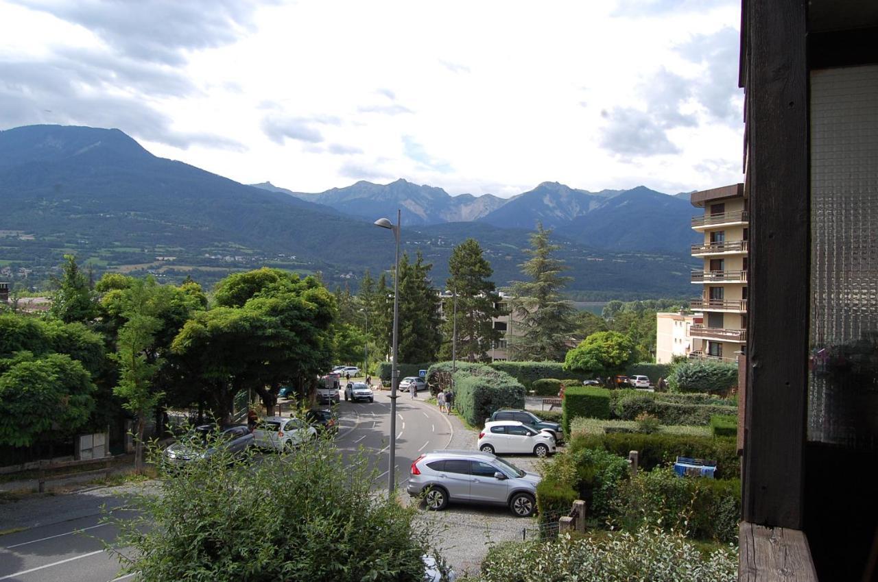 Appartement agréable à deux pas du plan d'eau Embrun Exterior foto